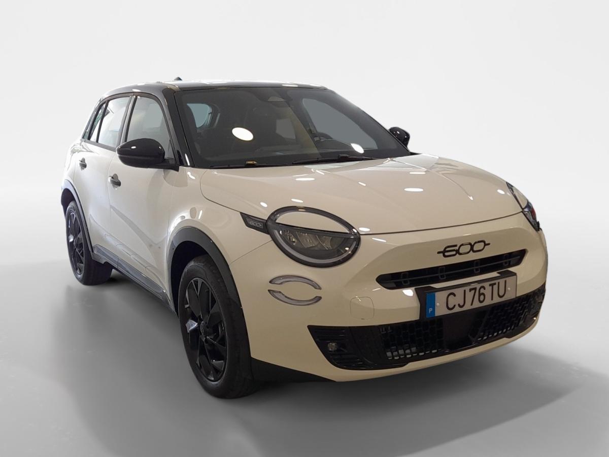 fiat-600-2026-gasolina-1199cc