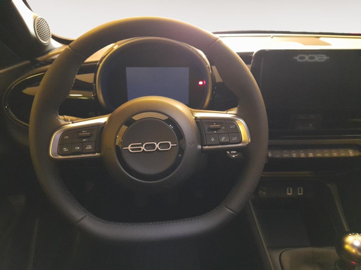 fiat-600-2026-gasolina-1199cc