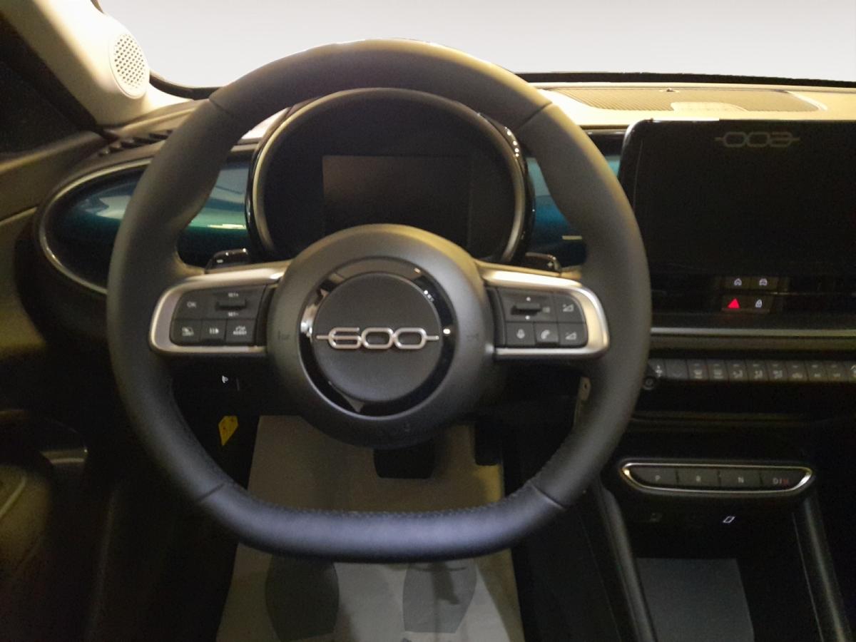 fiat-600-2026-gasolina-1199cc
