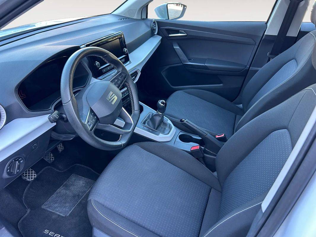 seat-arona-2023-gasolina-999cc