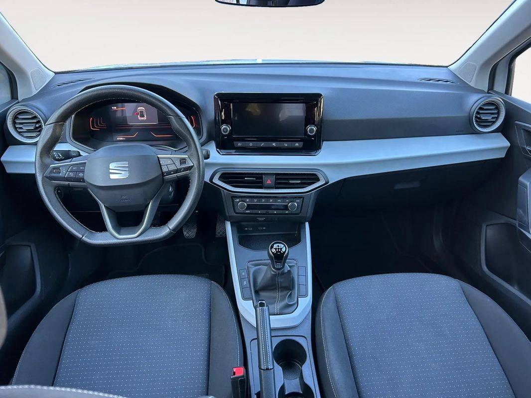 seat-arona-2023-gasolina-999cc