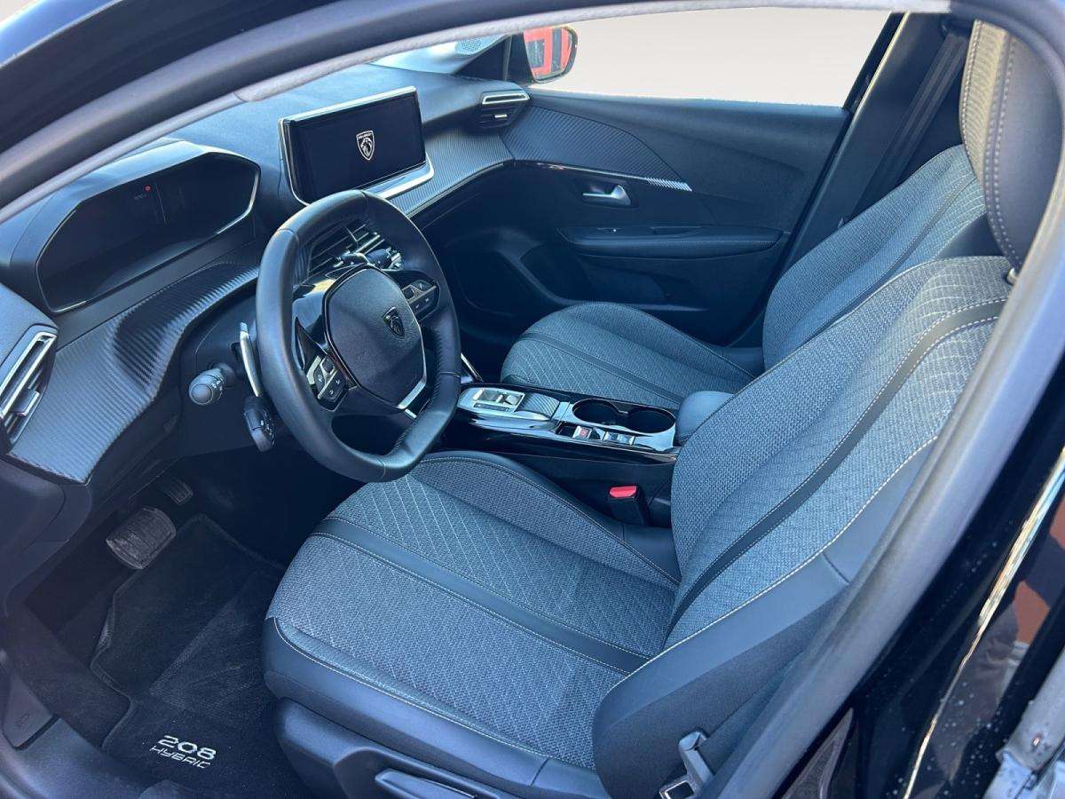 peugeot-208-2025-hibrido-a-gasolina-1199cc