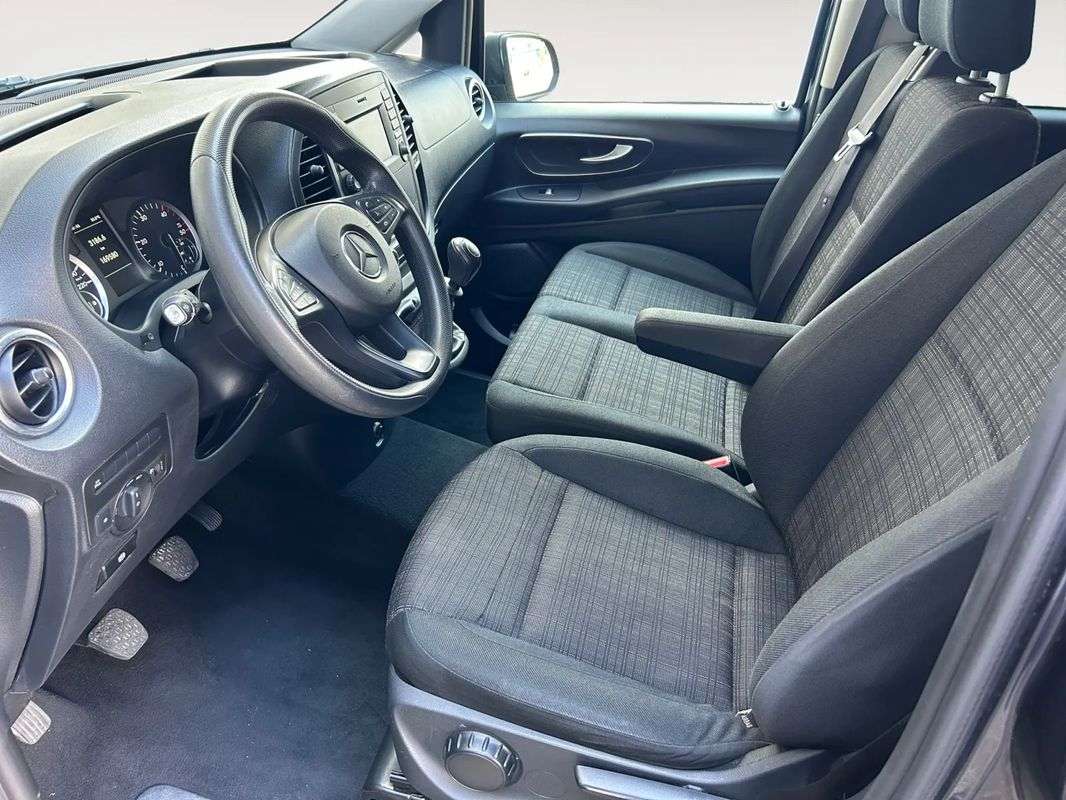 mercedes-benz-vito-2019-diesel-1950cc