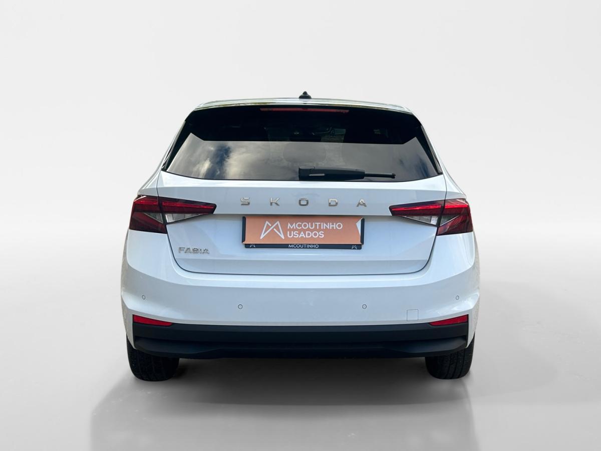 skoda-fabia-2025-gasolina-999cc
