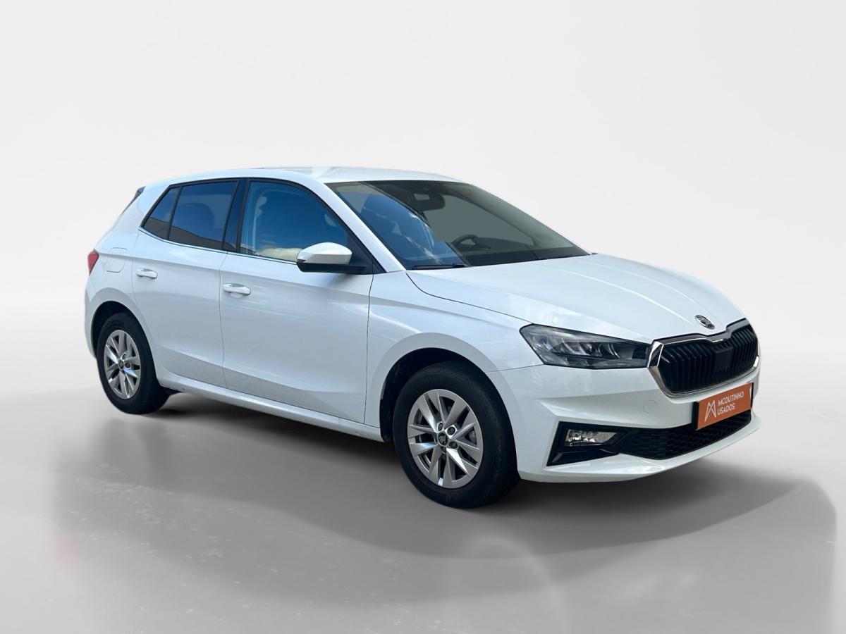 skoda-fabia-2025-gasolina-999cc