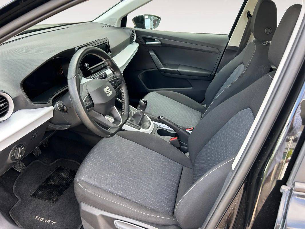 seat-arona-2023-gasolina-999cc