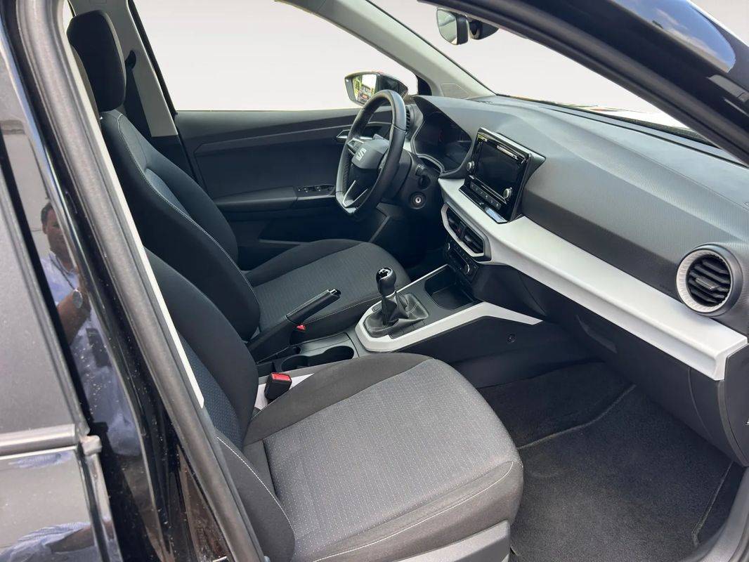 seat-arona-2023-gasolina-999cc