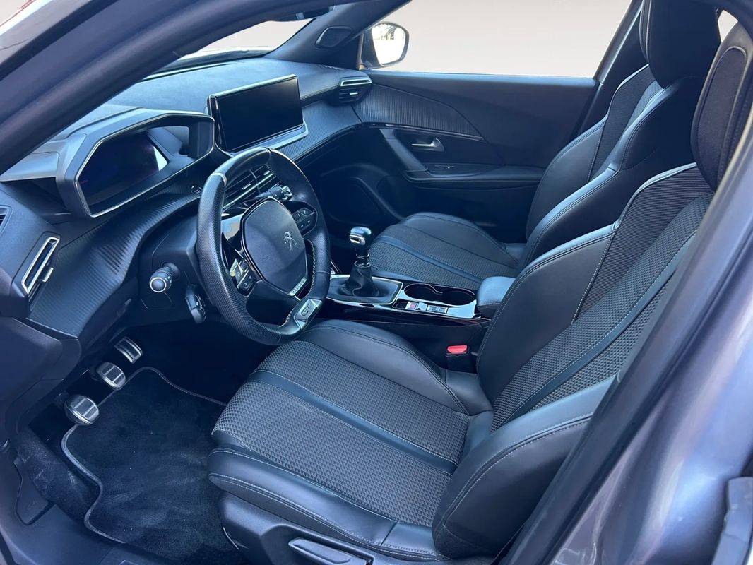 peugeot-2008-2023-gasolina-1199cc