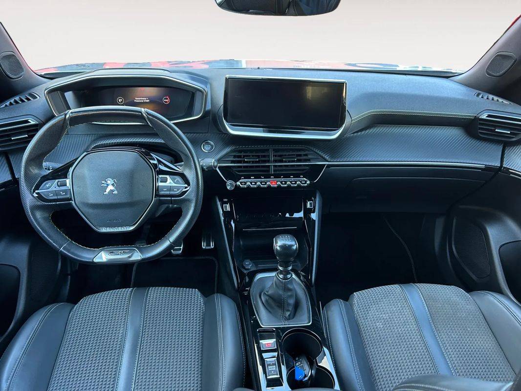 peugeot-2008-2023-gasolina-1199cc