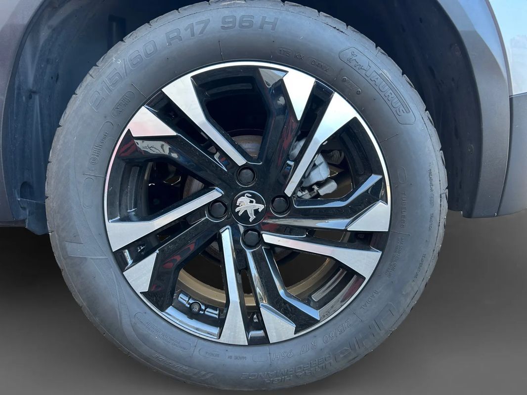 peugeot-2008-2023-gasolina-1199cc