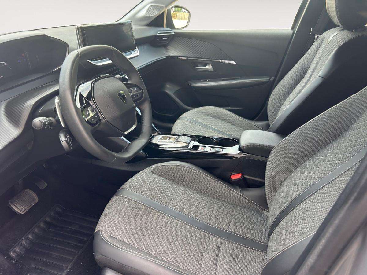 peugeot-208-2025-gasolina-1199cc