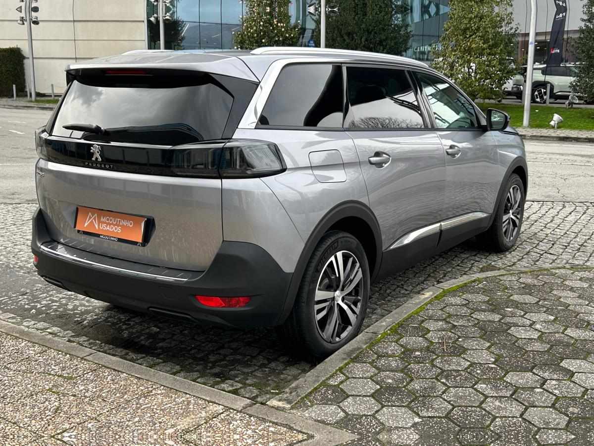 peugeot-5008-2024-gasolina-1199cc