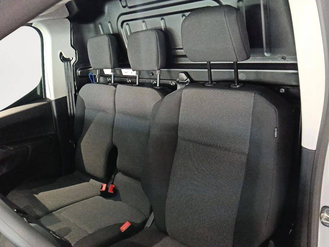 citroen-berlingo-2025-diesel-1499cc
