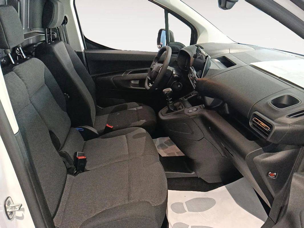 citroen-berlingo-2025-diesel-1499cc