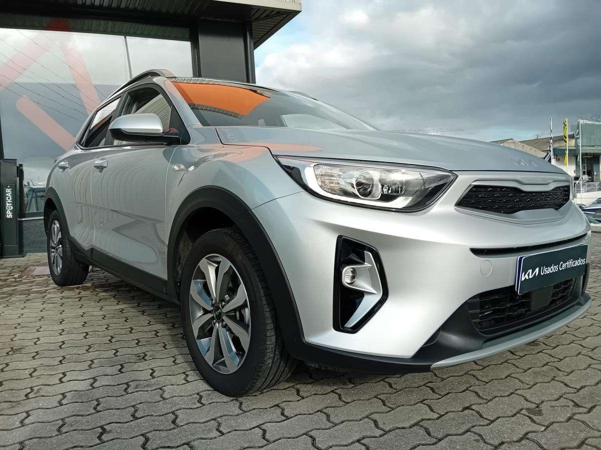 kia-stonic-2025-gasolina-1197cc