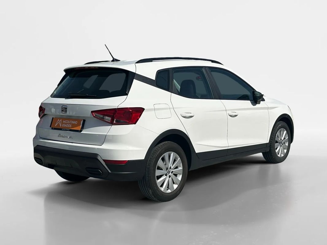 seat-arona-2023-gasolina-999cc