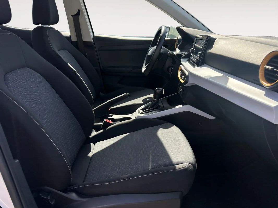 seat-arona-2023-gasolina-999cc