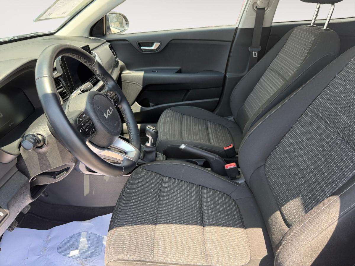 kia-stonic-2025-gasolina-998cc