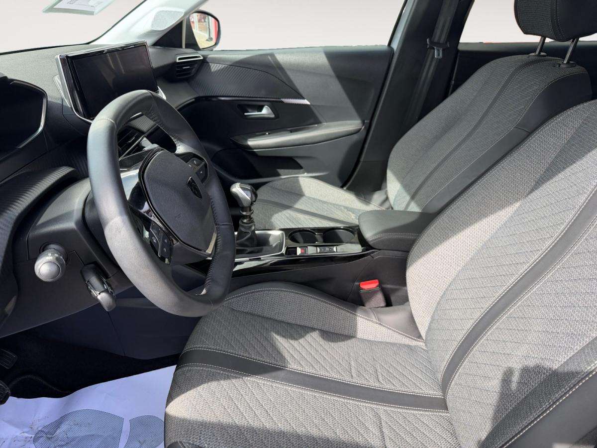peugeot-208-2025-gasolina-1199cc