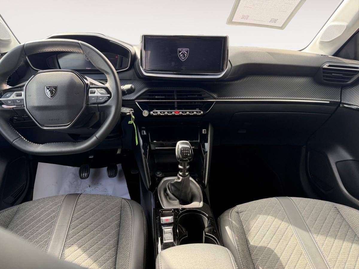 peugeot-208-2025-gasolina-1199cc