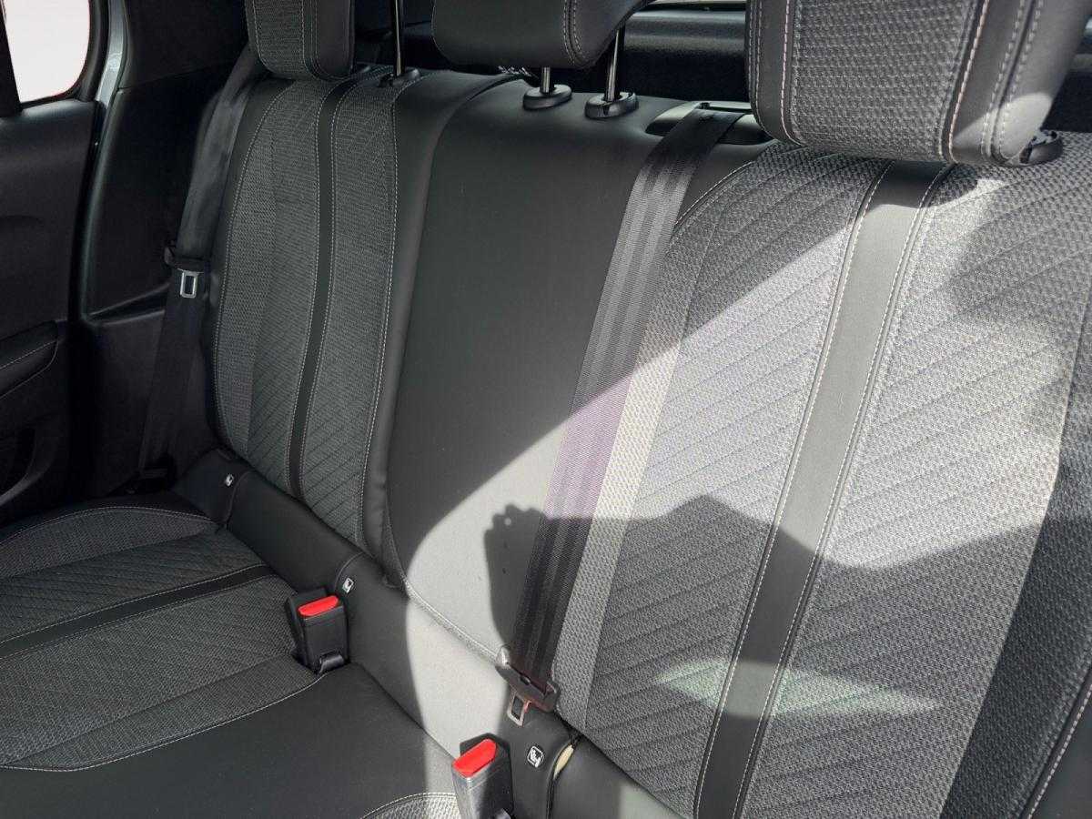 peugeot-208-2025-gasolina-1199cc
