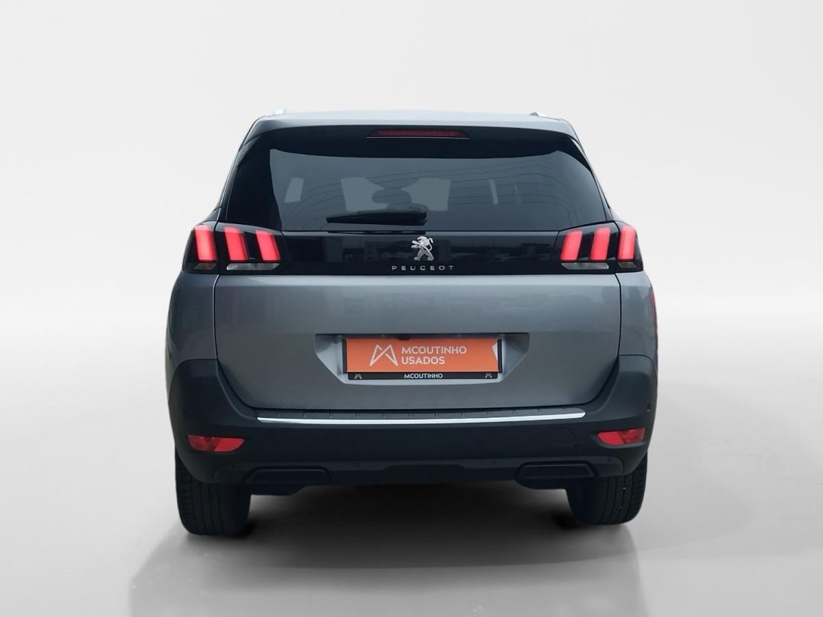 peugeot-5008-2023-gasolina-1199cc
