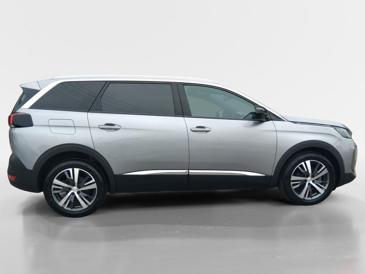 peugeot-5008-2023-gasolina-1199cc