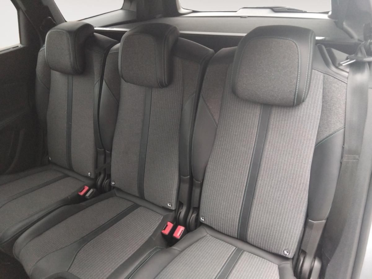 peugeot-5008-2023-gasolina-1199cc