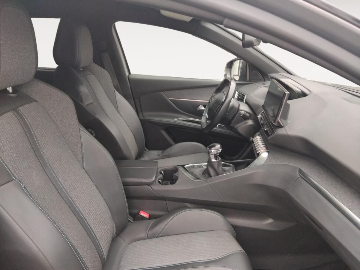 peugeot-5008-2023-gasolina-1199cc