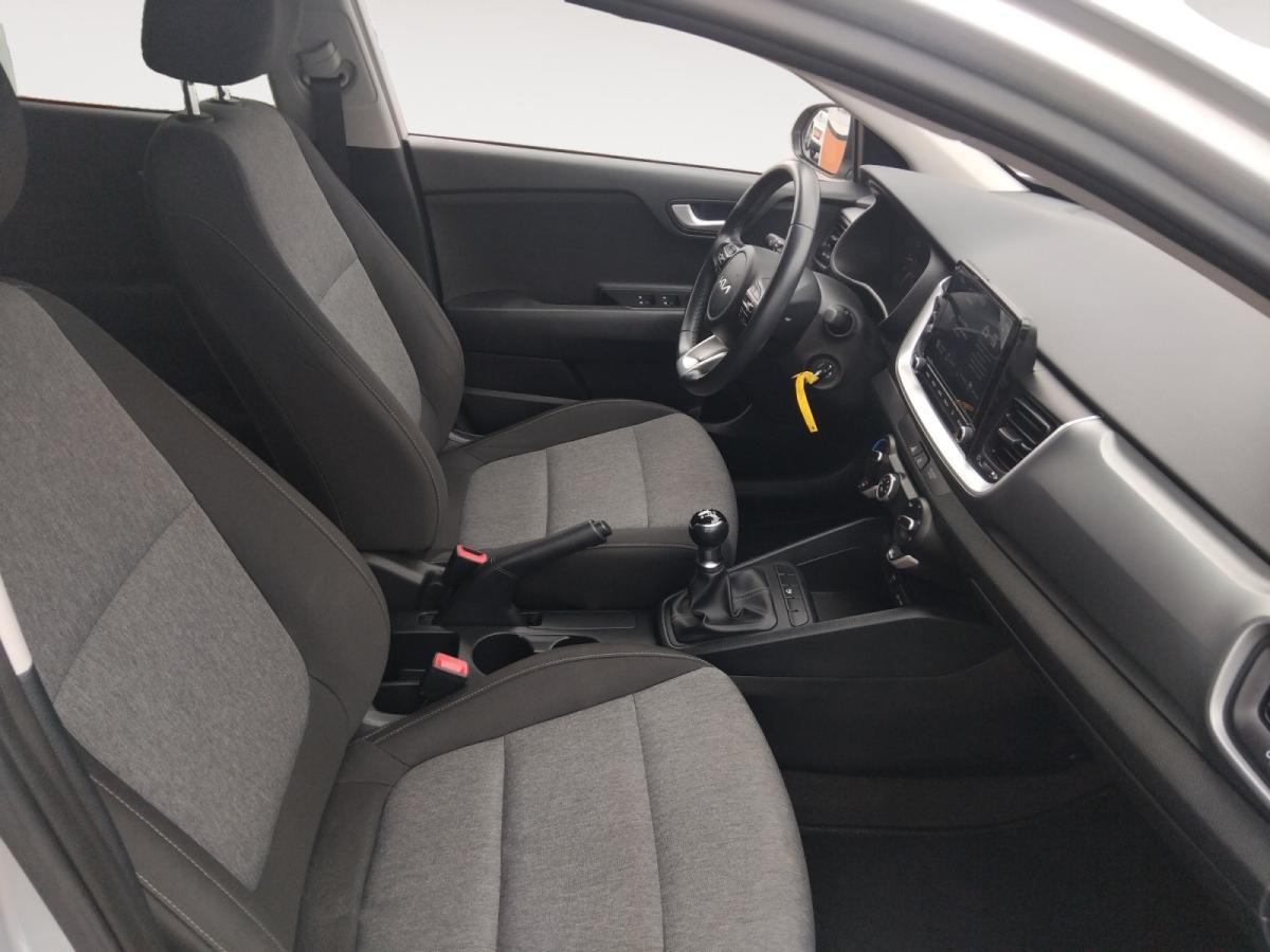 kia-stonic-2022-gasolina-1197cc