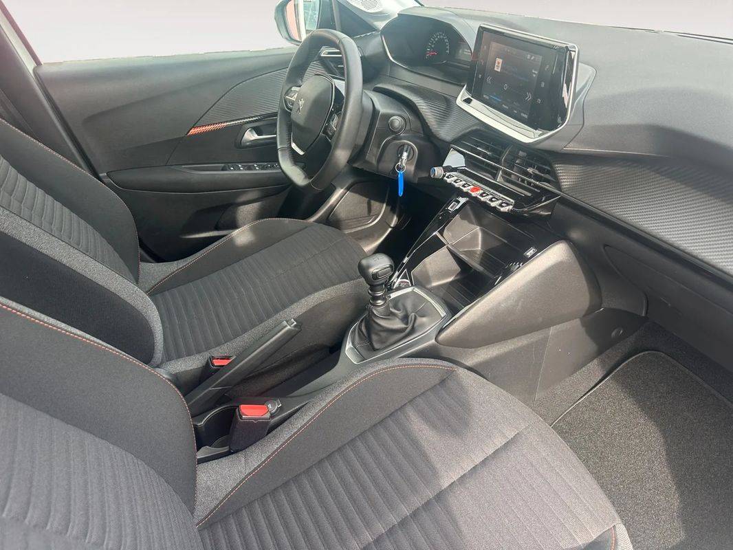 peugeot-208-2023-diesel-1499cc