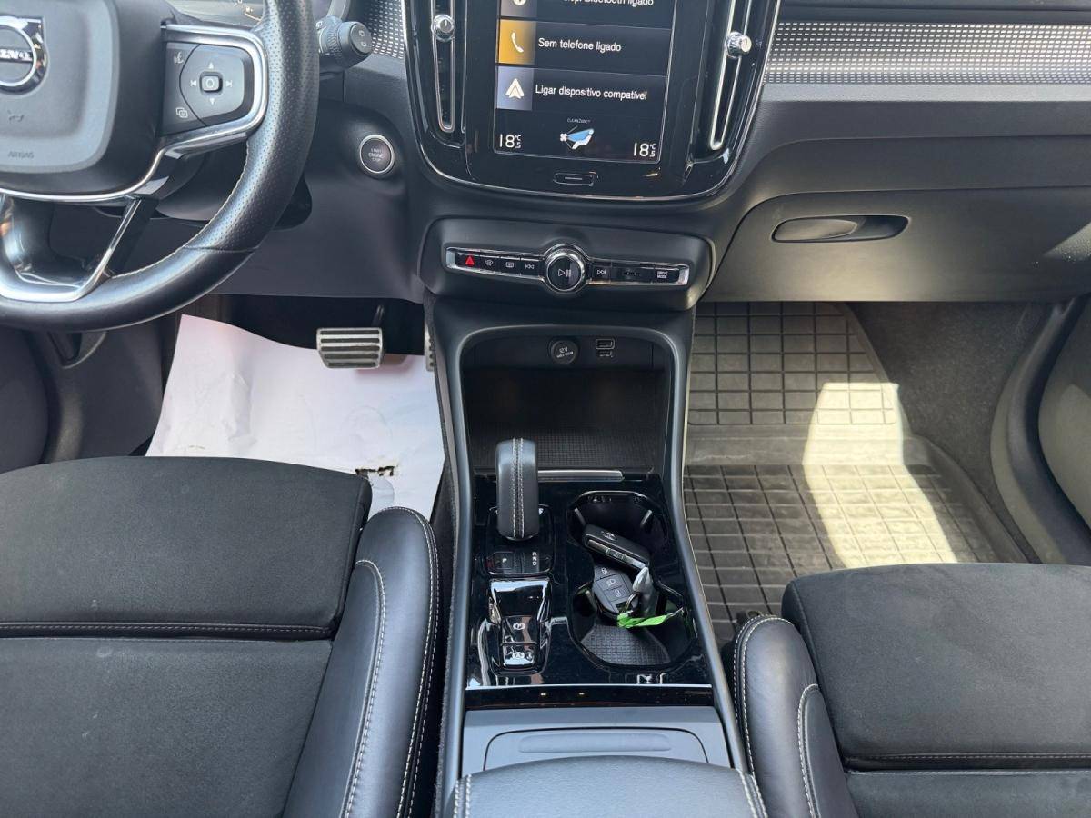 volvo-xc40-2021-gasolina-1477cc