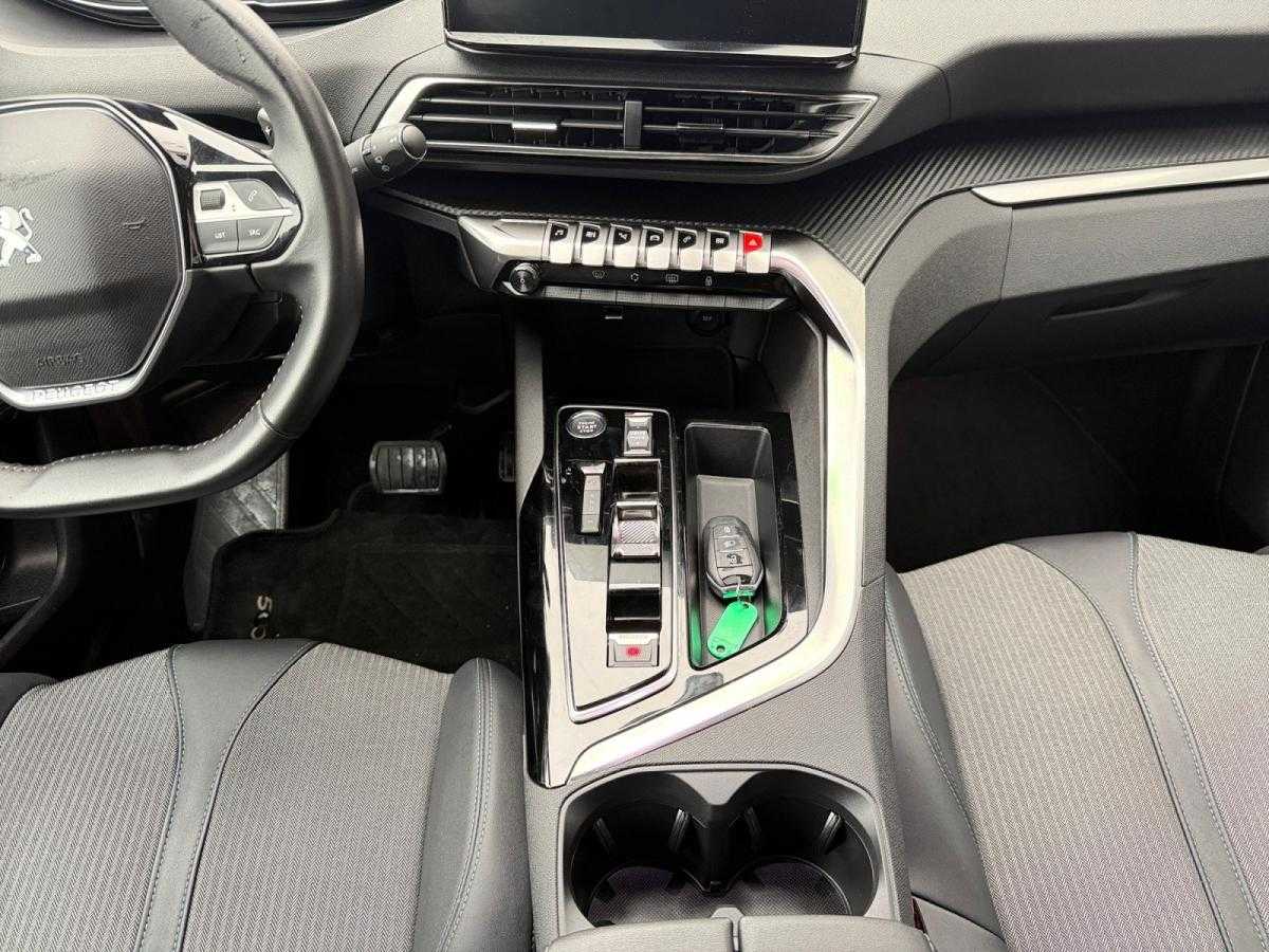 peugeot-5008-2024-gasolina-1199cc