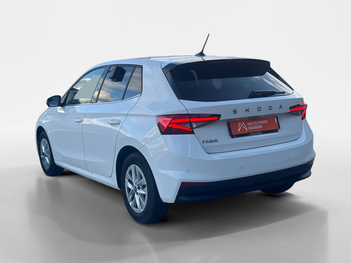 skoda-fabia-2025-gasolina-999cc