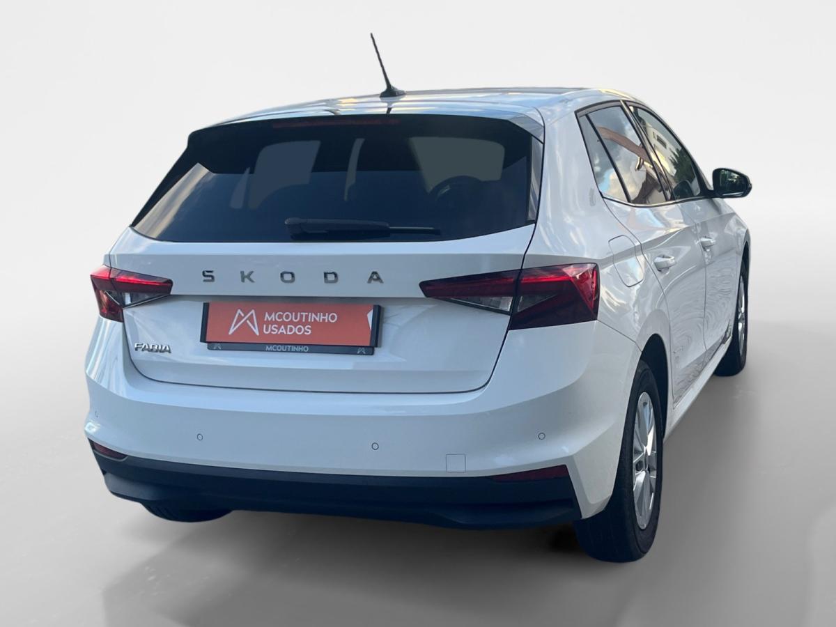 skoda-fabia-2025-gasolina-999cc