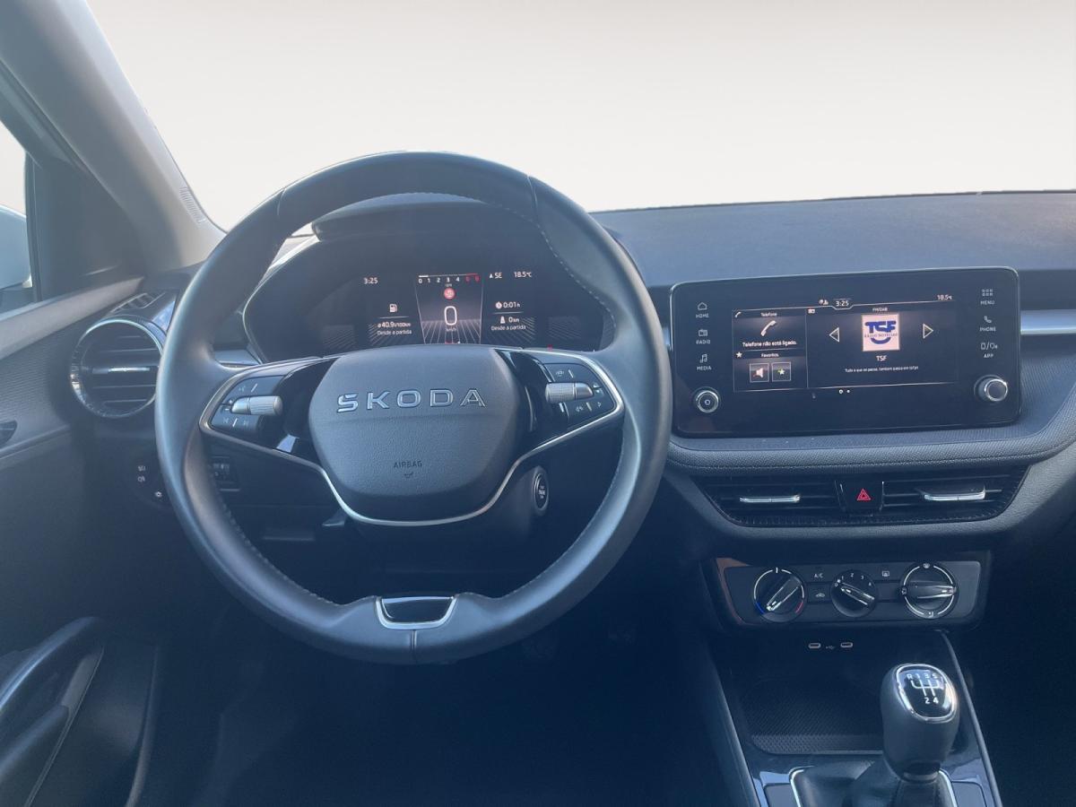 skoda-fabia-2025-gasolina-999cc