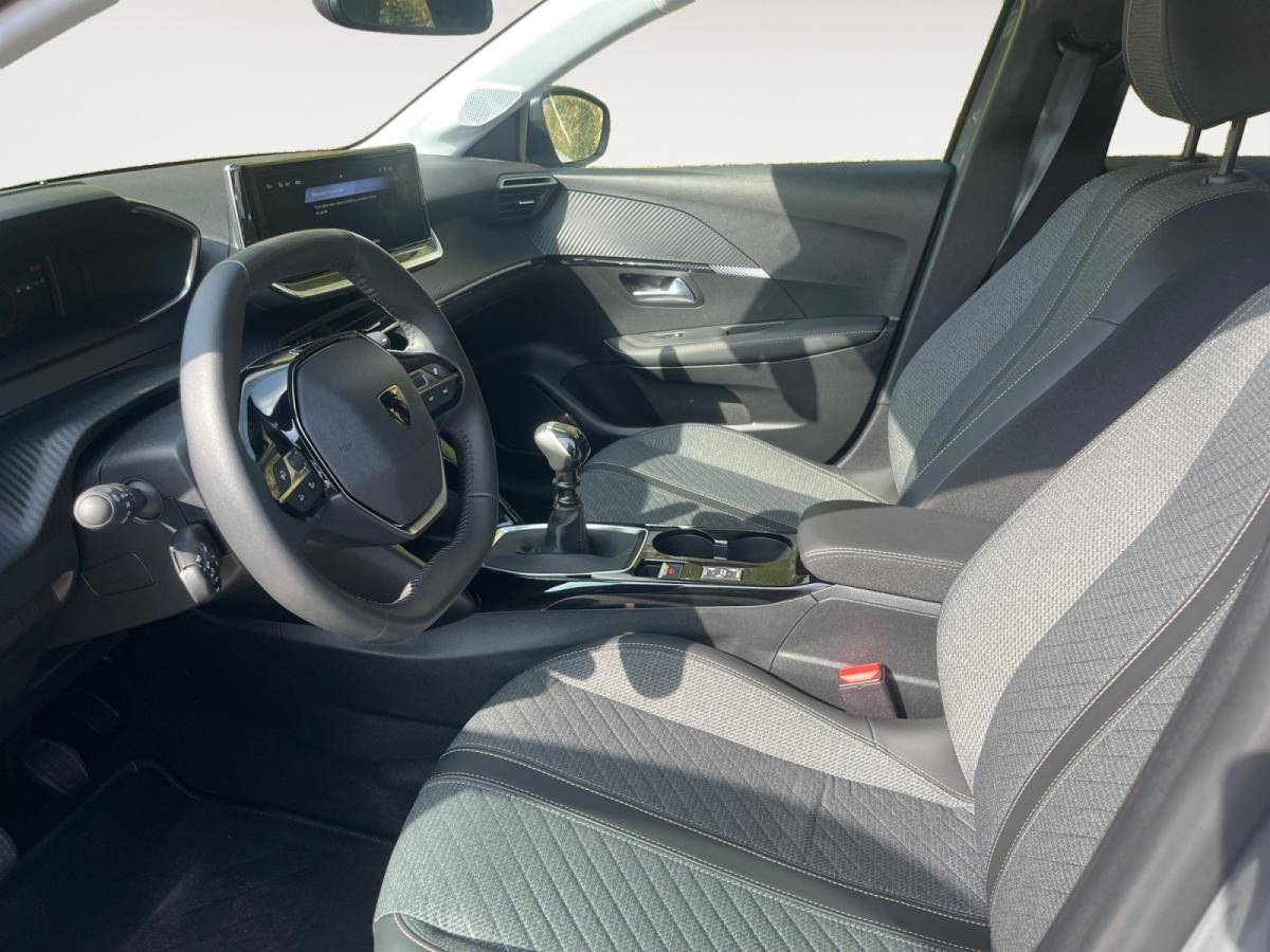 peugeot-208-2025-gasolina-1199cc