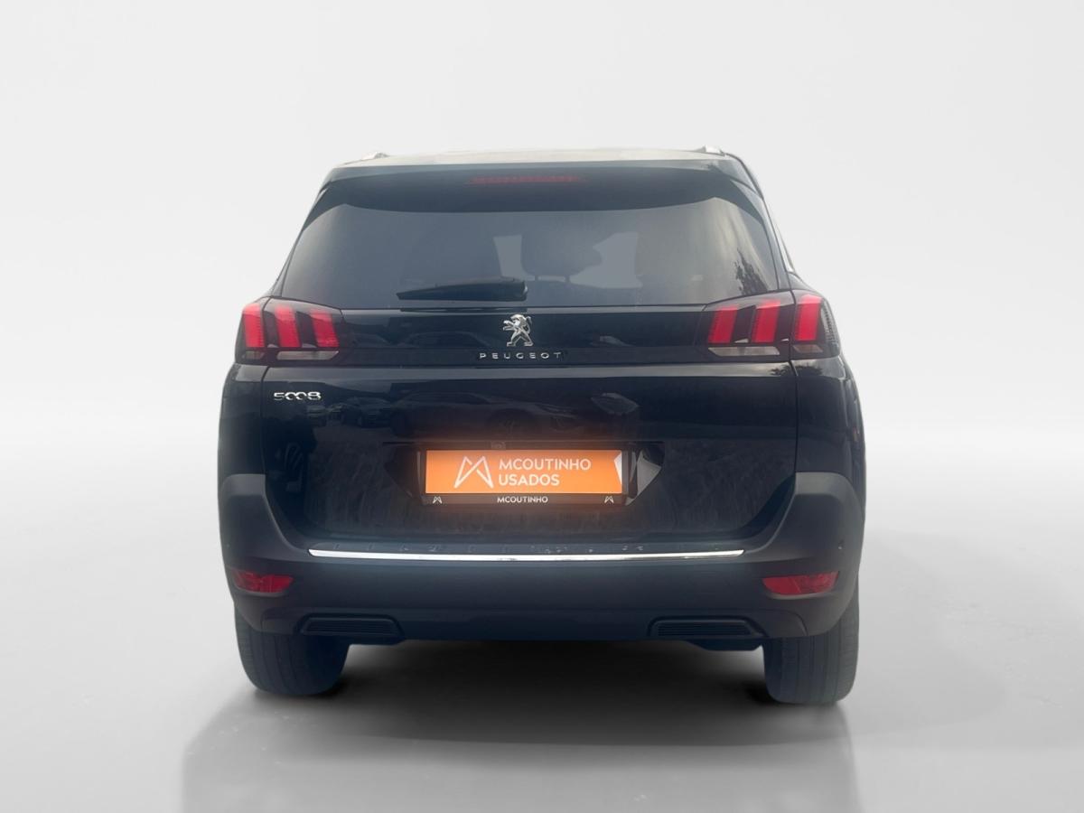 peugeot-5008-2023-gasolina-1199cc