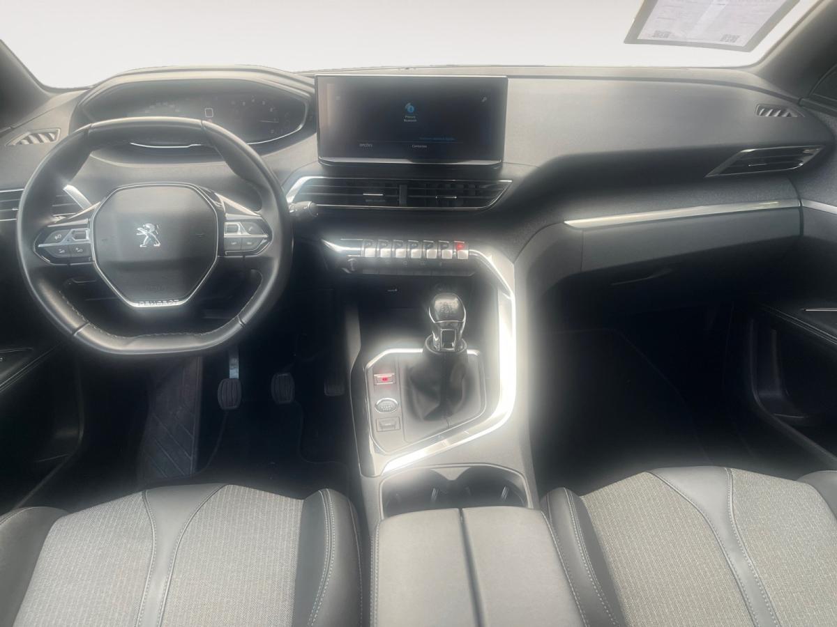 peugeot-5008-2023-gasolina-1199cc