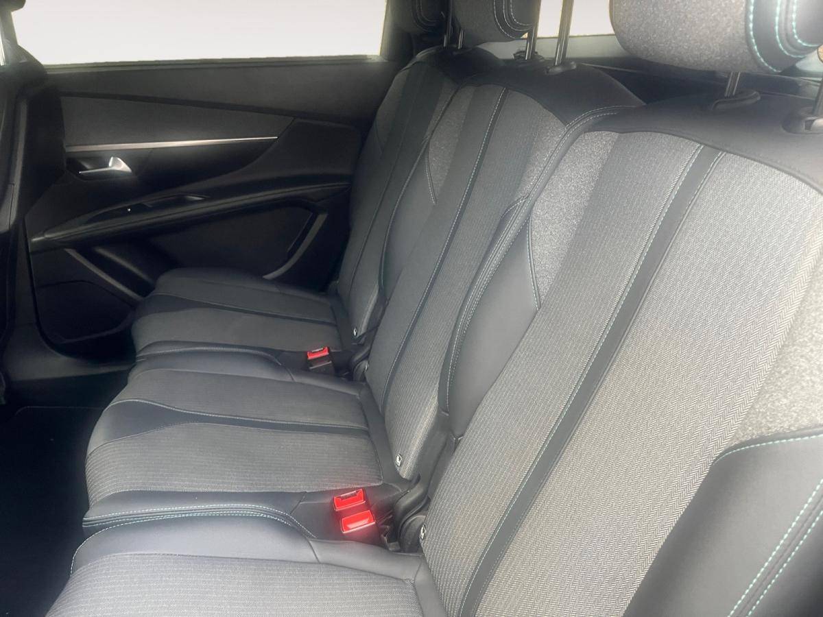 peugeot-5008-2023-gasolina-1199cc