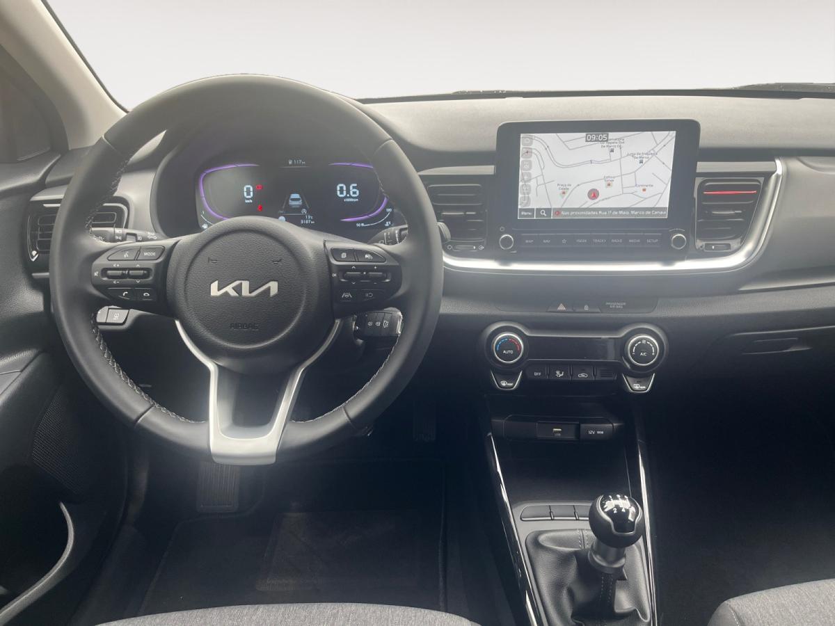 kia-stonic-2025-gasolina-1197cc