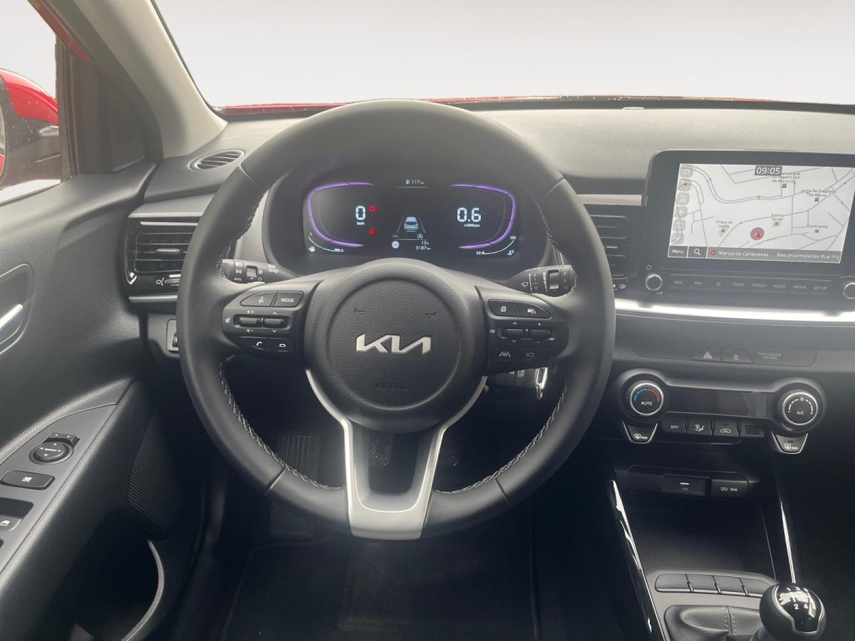 kia-stonic-2025-gasolina-1197cc