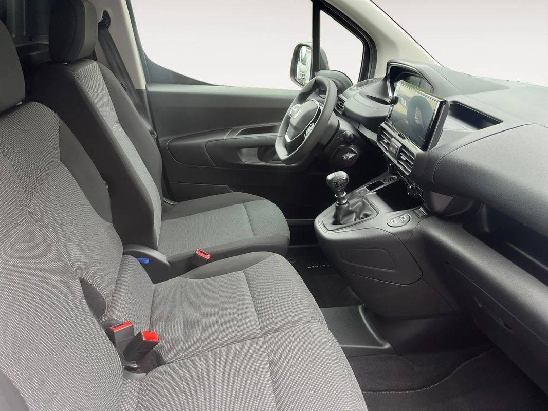 peugeot-partner-2024-diesel-1499cc