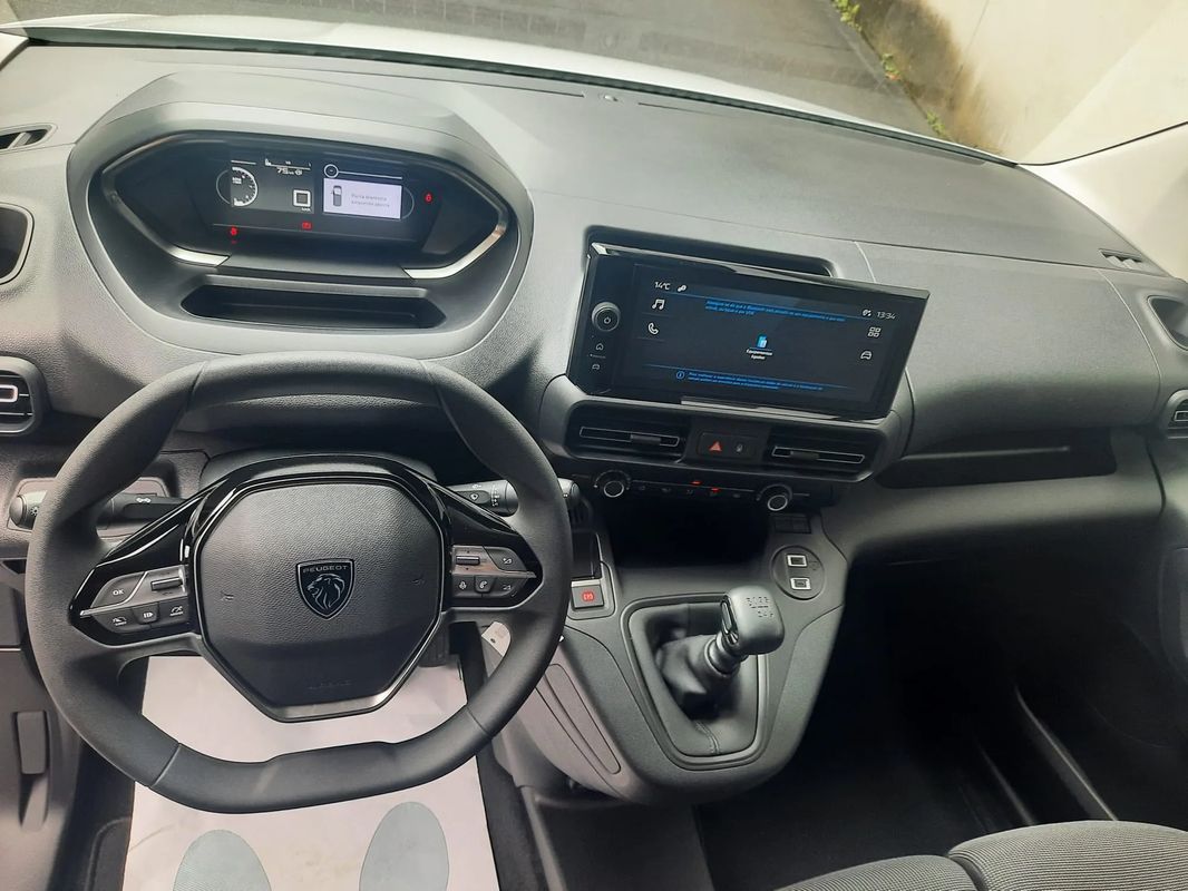 peugeot-partner-2025-diesel-1500cc