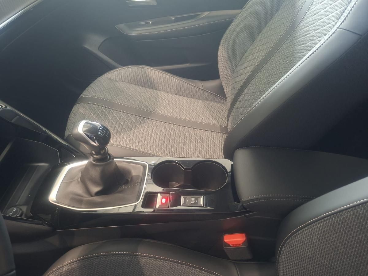 peugeot-208-2026-gasolina-1199cc