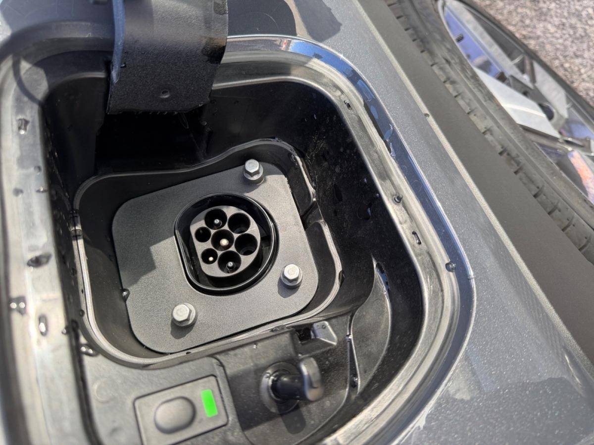 hyundai-santa-fe-2026-hibrido-a-gasolina-1598cc