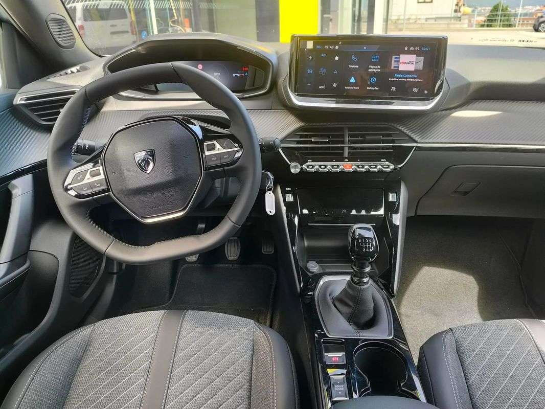 peugeot-2008-2024-gasolina-1199cc