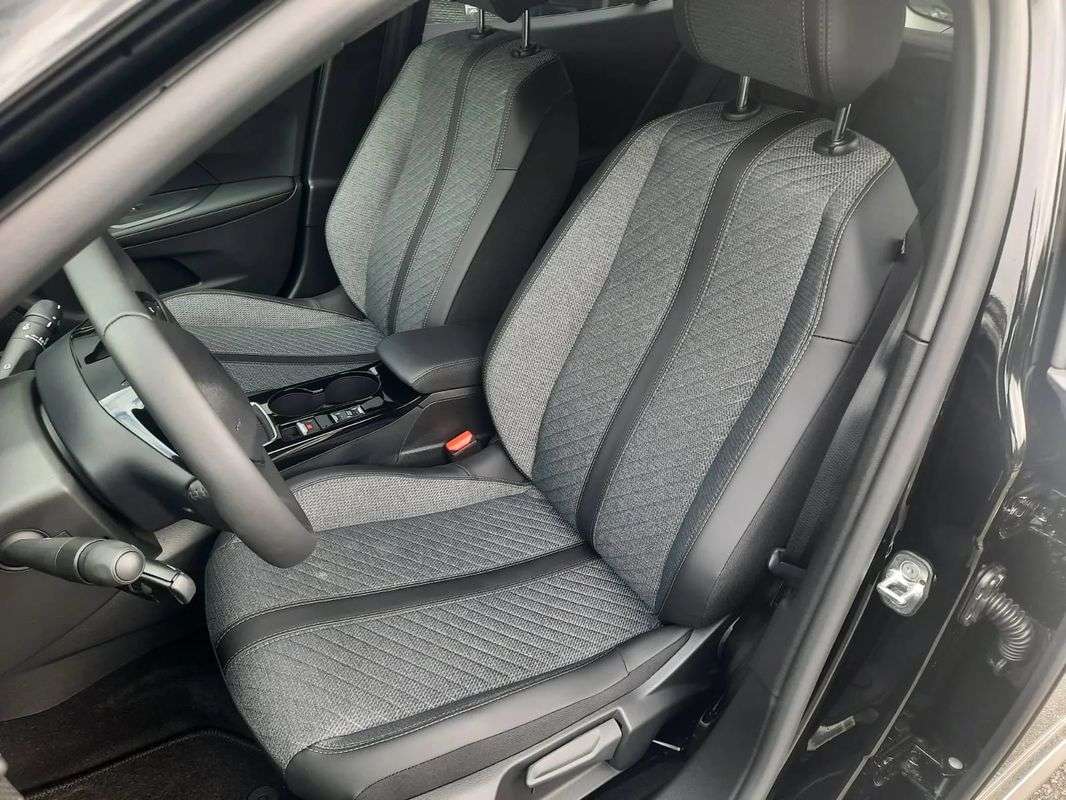 peugeot-2008-2024-gasolina-1199cc