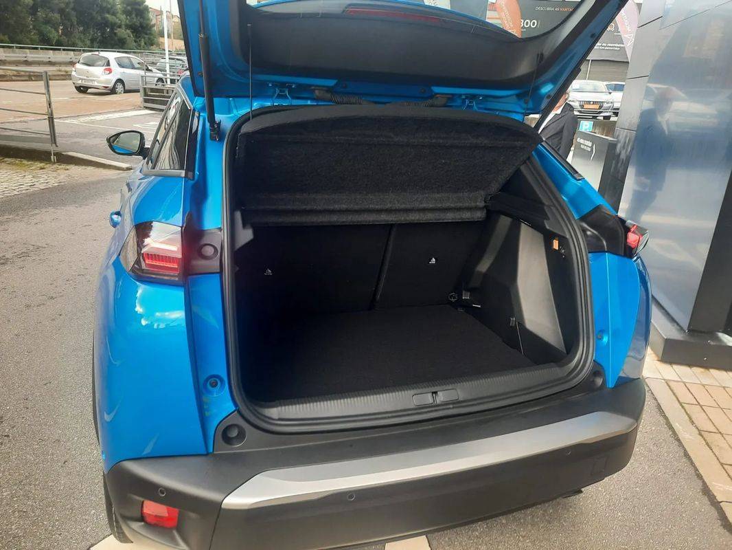 peugeot-2008-2024-gasolina-1199cc