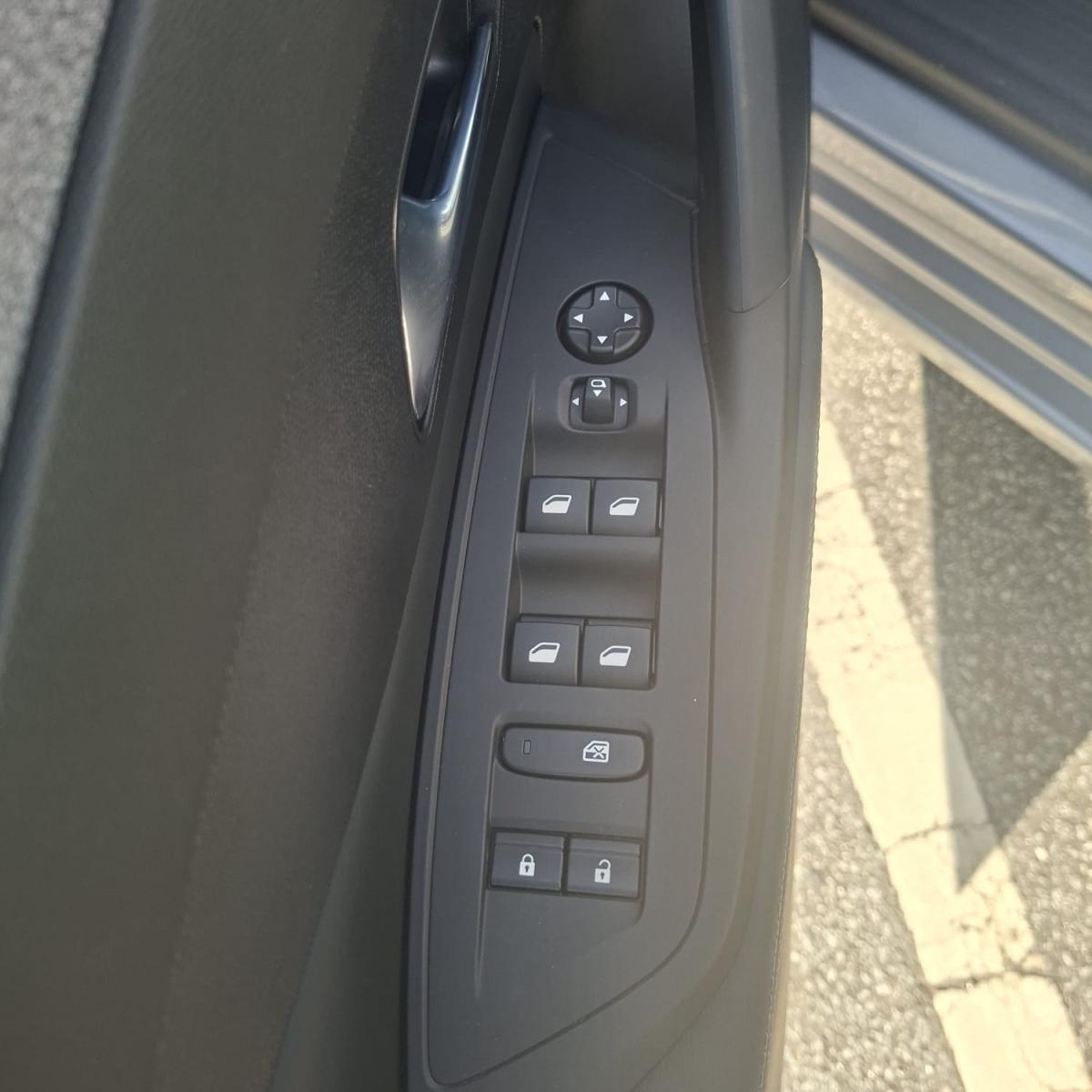 peugeot-308-sw-2026-hibrido-a-gasolina-1598cc